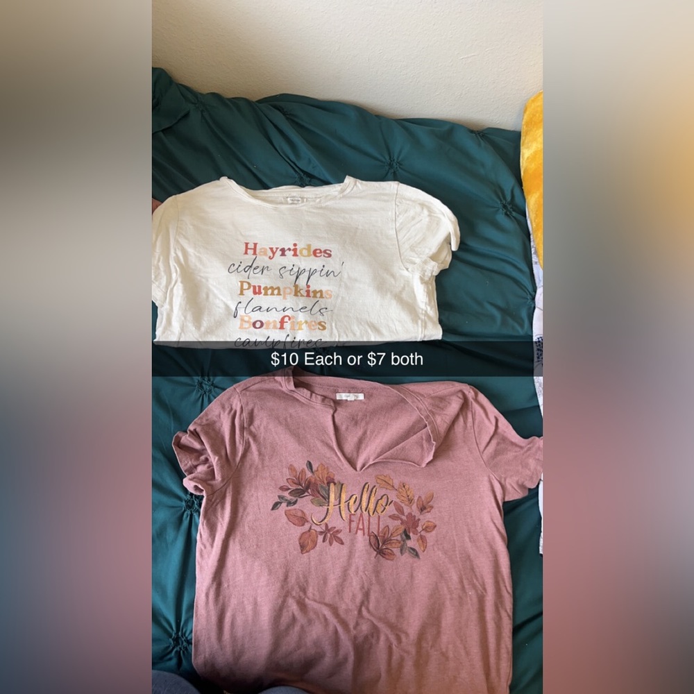 Women’s Tshirts size Small-Medium